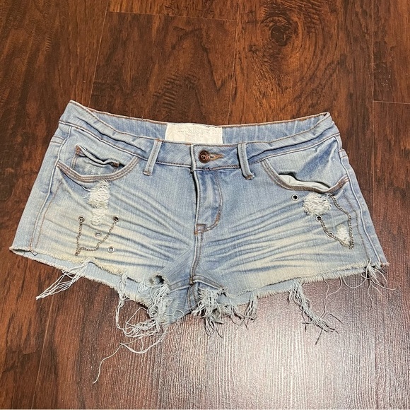 DOLLHOUSE distressed denim women’s sexy cut off shorts in size 7 GUC Y2K fashion - Picture 1 of 8